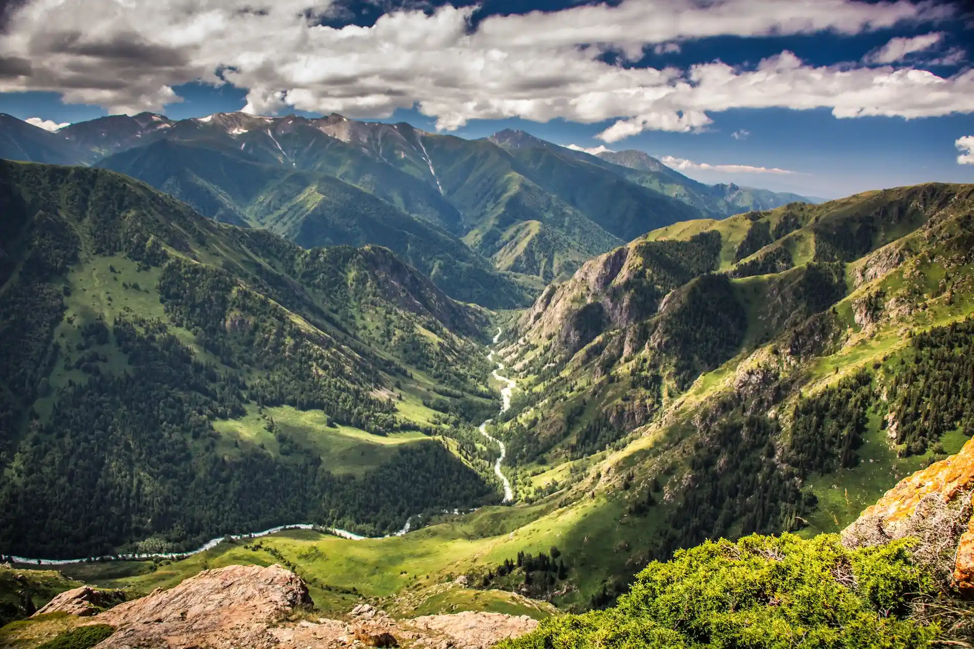 Zhetysu tourist routes