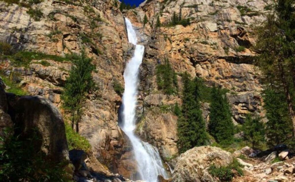 Tekeli and Burkhan-Bulak: Zhetisu pearls are invited to open