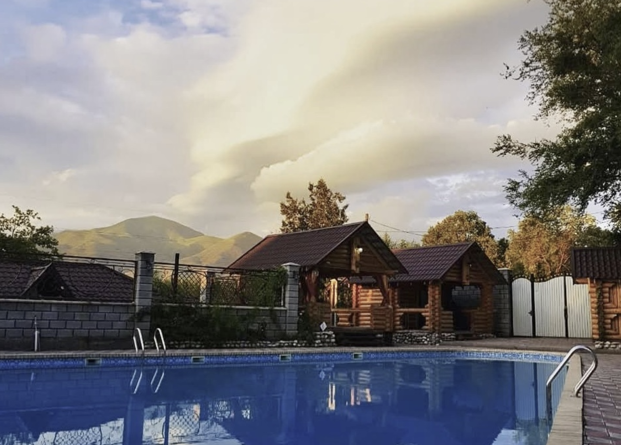 Славянский двор